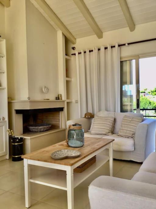 Sea Breeze - Home With A View Bouzaíika Exterior foto