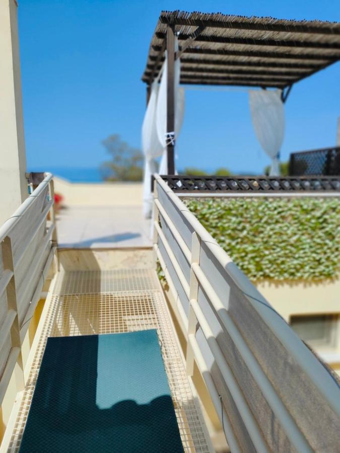 Sea Breeze - Home With A View Bouzaíika Exterior foto