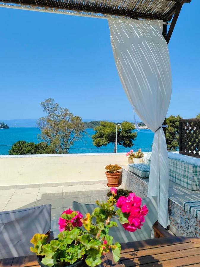 Sea Breeze - Home With A View Bouzaíika Exterior foto